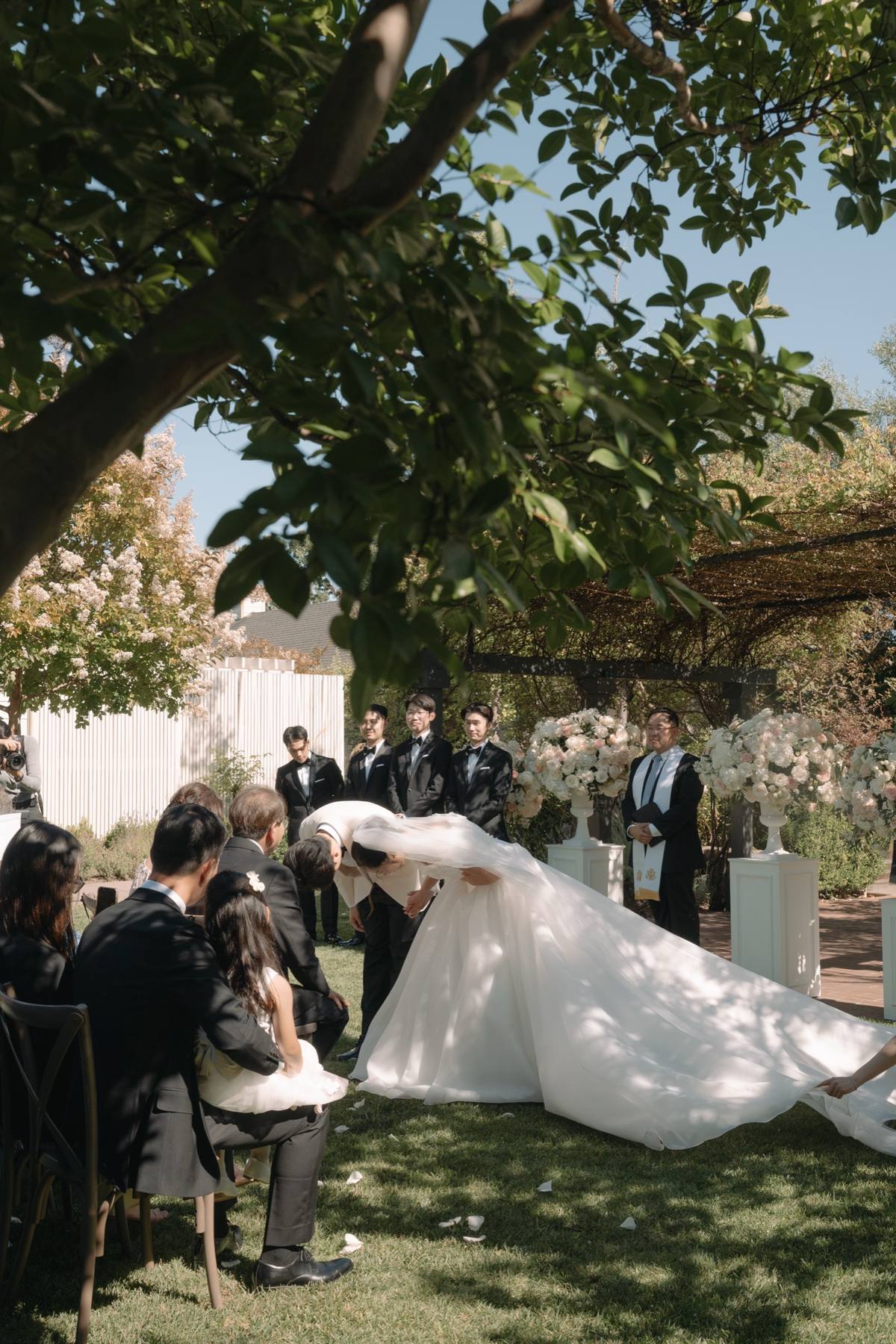 Photograph 3 from the MacArthur Place Hotel wedding story