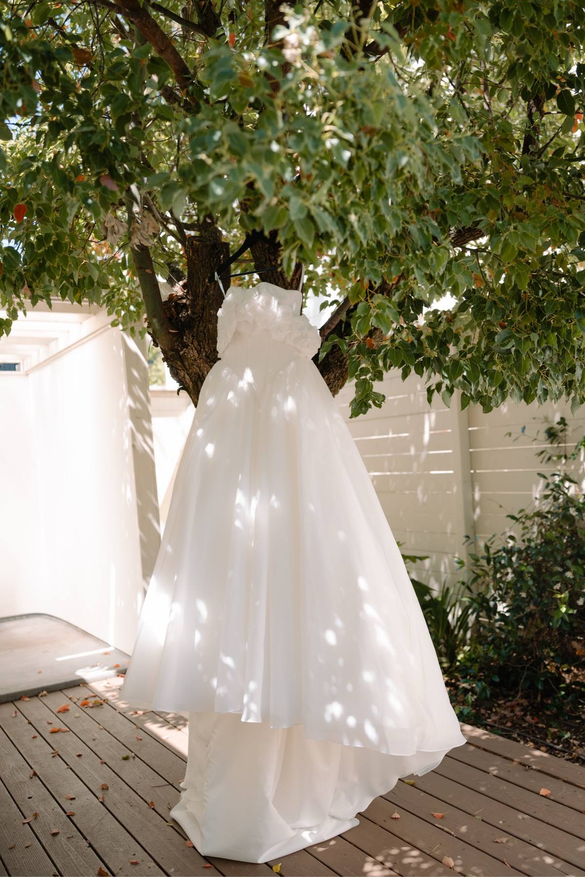 Photograph 7 from the MacArthur Place Hotel wedding story