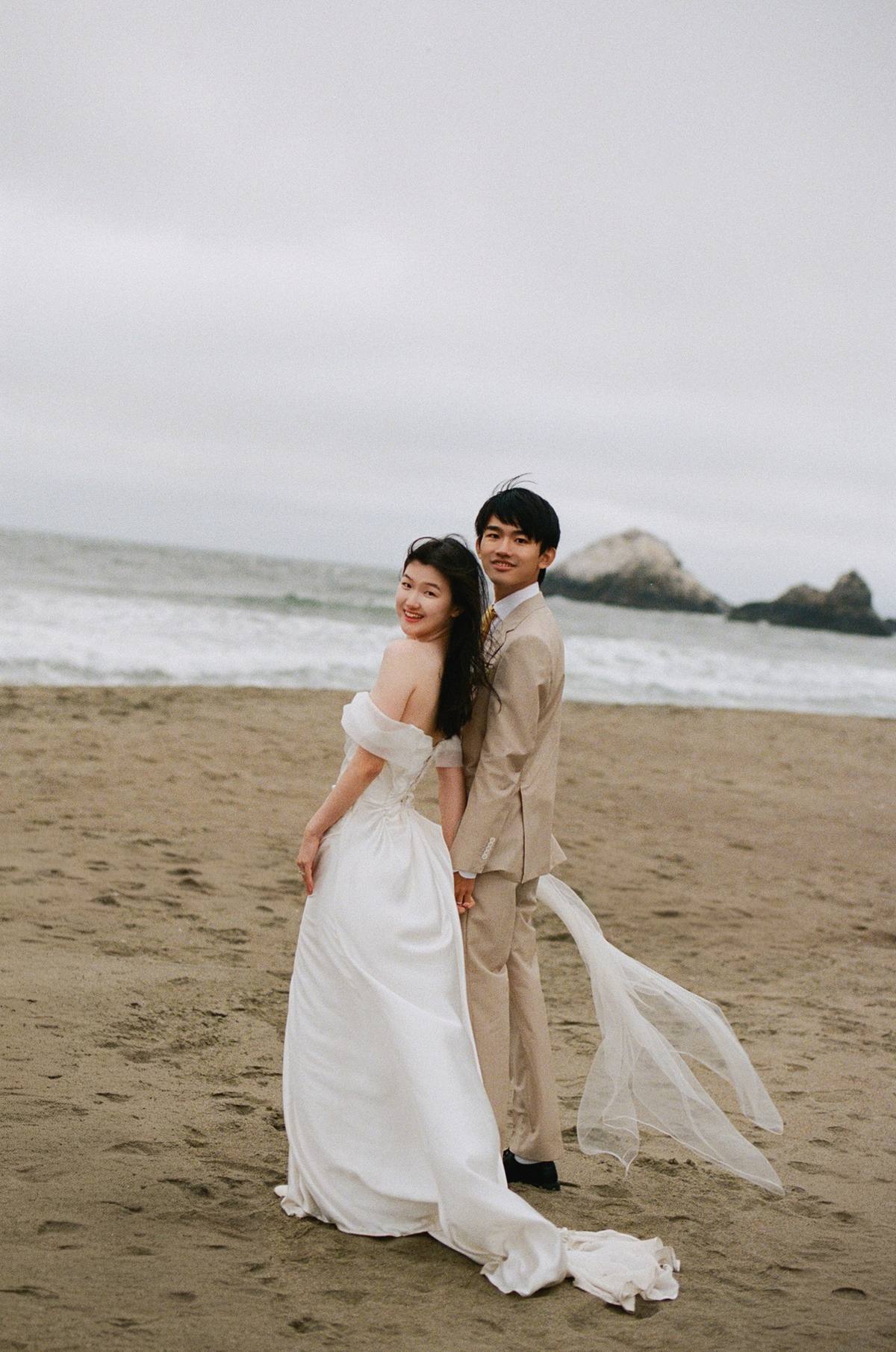 Photograph 19 from the San Francisco love story